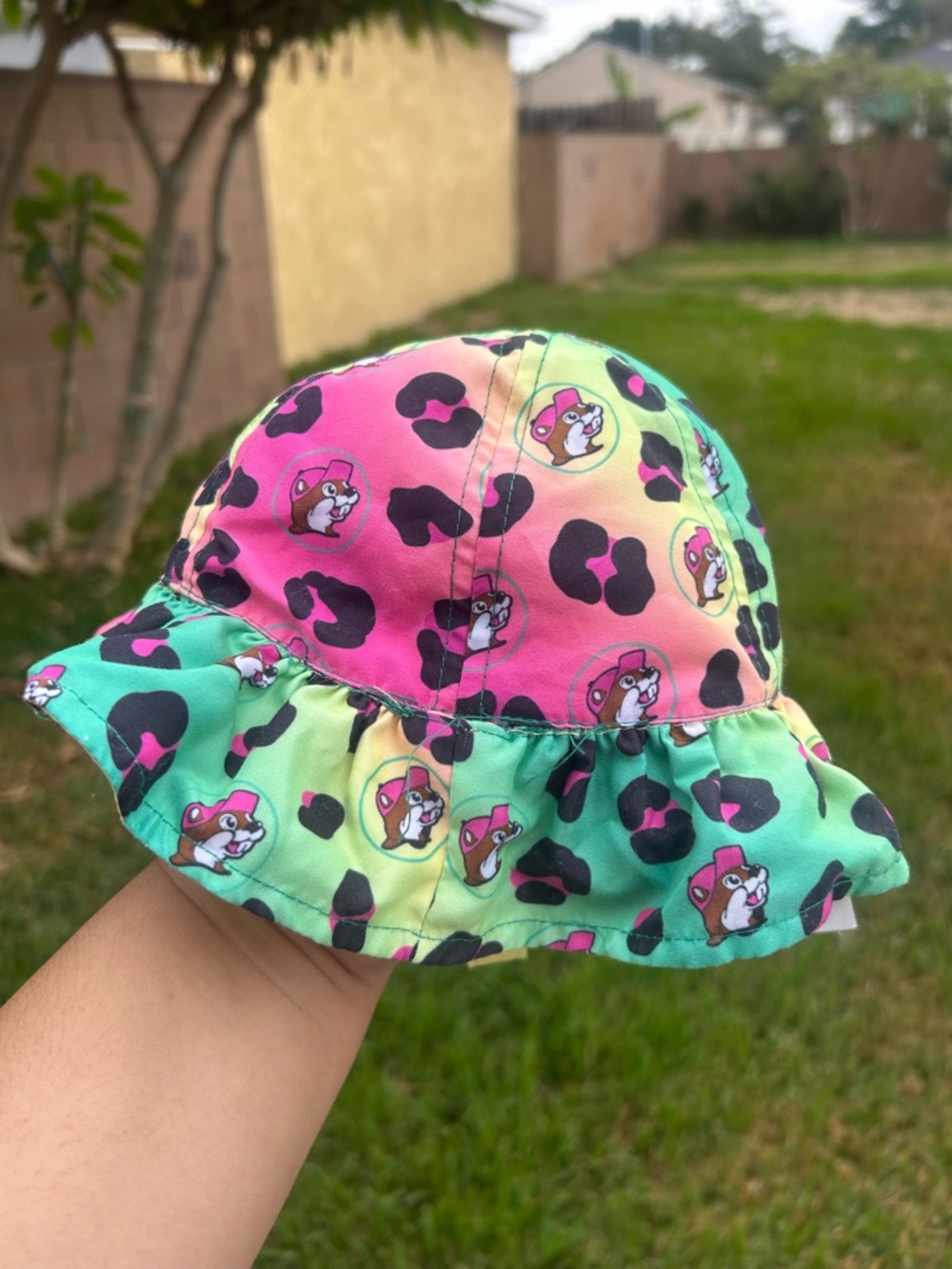 Buc-ee’s Ruffled Bucket Hat in Pink & Green Animal Print